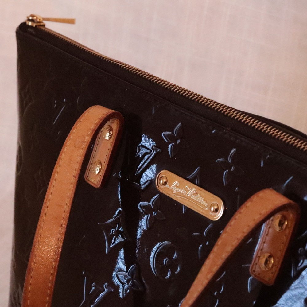 Authentic Louis Vuitton Bellevue Vernis, Amarante